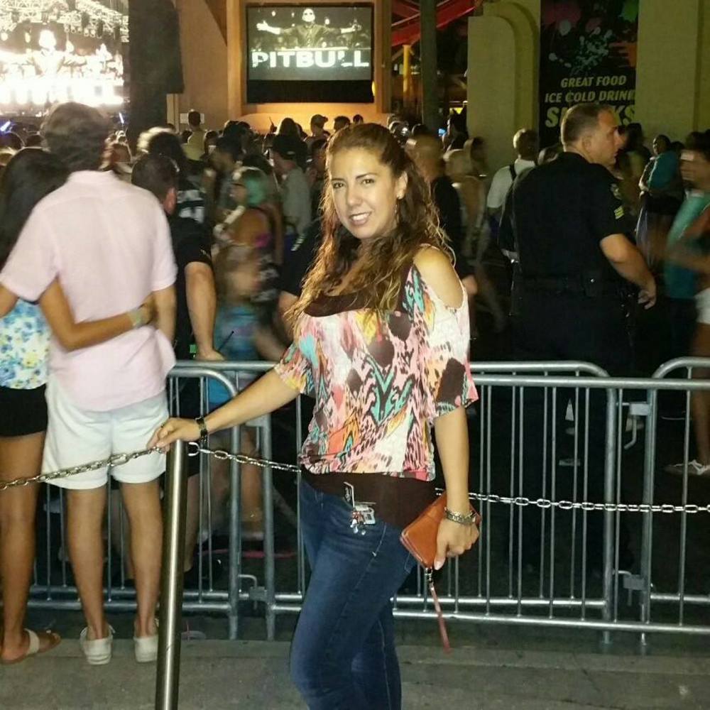 Meet your Posher, Vivi